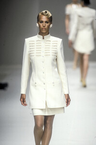 Louis Feraud 1997 Haute Couture 64.jpg