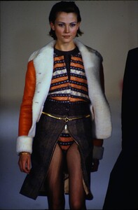 Marc Jacobs FW 1994 10.jpg