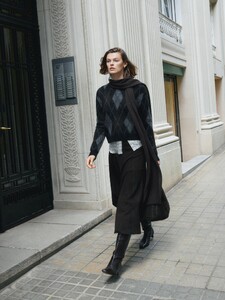 Massimo Dutti cara 10-2025.jpg