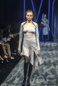 Moschino 1998 Women RTW 79.jpg