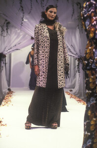 Nina Ricci 1998 Women RTW 3.jpg