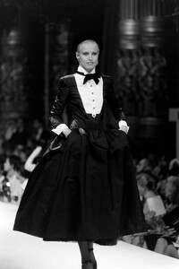 NitaSalovaara_ChanelHCFW1984_10.jpg