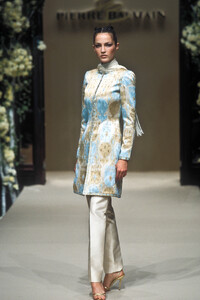 Pierre Balmain 1997 Haute Couture 96.jpg