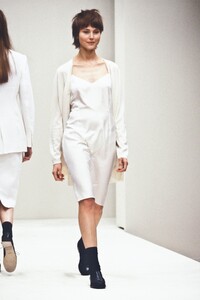 Prada 1994 Women RTW 101.jpg