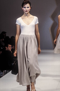 Salvatore Ferragamo 1995 Women RTW 35.jpg