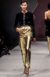 Salvatore Ferragamo 1995 Women RTW 86.jpg