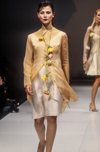 Salvatore Ferragamo 1995 Women RTW 98.jpg