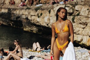 SaskiaJ - Shoulder Top - Fields of Poppies_100A4210 (LargerThanBzonToPost).jpg