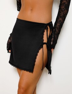 SaskiaTJ - TMist - TM15398_KRAVEN_TOP_BLACK_8.jpg