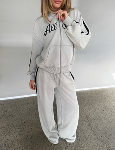 SaskiaTJ - TMist - TM17876_PAYTON_TRACKPANT_STONE__7.png