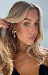 SophieB - WFox - Nani Earrings Gold_tfZGtRVE.jpg