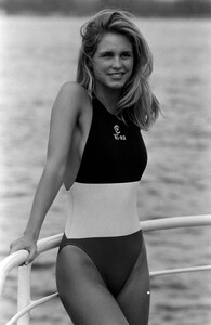 StacyHenderson_RalphLaurenResort1991-1992Swimwear_23.jpg