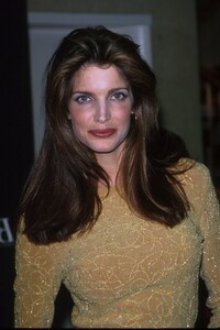 StephanieSeymour_BeautySecretsforDummies_Jan19-1999_14.jpg
