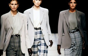 StephanieSeymour_GiorgioArmaniFW1992_01.jpg