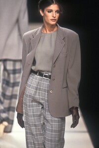 StephanieSeymour_GiorgioArmaniFW1992_07.jpg