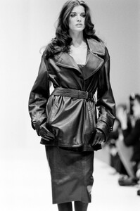 StephanieSeymour_JilSanderFW1992_03.jpg