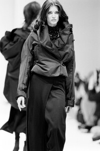 StephanieSeymour_JilSanderFW1992_10.jpg