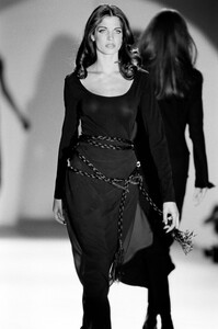StephanieSeymour_JilSanderFW1992_16.jpg