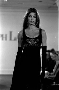 StephanieSeymour_RalphLaurenFW1993_20.jpg
