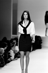 StephanieSeymour_RalphLaurenSS1996_14.jpg