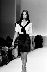 StephanieSeymour_RalphLaurenSS1996_15.jpg