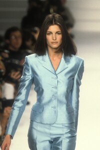 StephanieSeymour_RalphLaurenSS1996_39.jpg