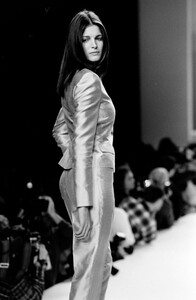StephanieSeymour_RalphLaurenSS1996_46.jpg