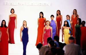 StephanieSeymour_RalphLaurenSS1996_55.jpg
