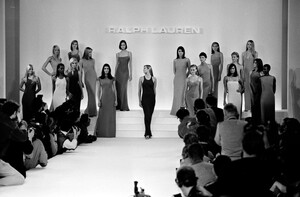 StephanieSeymour_RalphLaurenSS1996_56.jpg