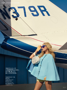 Tian-Yi-and-Elsa-Hosk-Up-In-the-Air-for-Vogue-China-January-2015-5.jpg