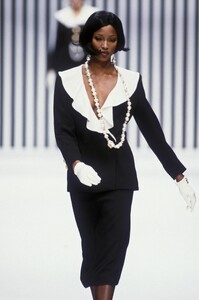 Valentino 1992 Haute Couture 50.jpg