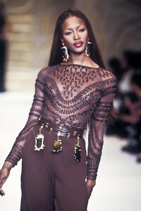 Valentino 1993 Women RTW 35.jpg