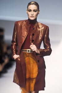 Valentino 1996 Women RTW 109.jpg