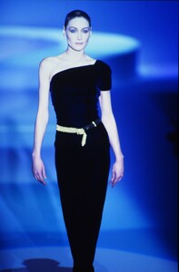 Valentino 1996 Women RTW 249.jpg