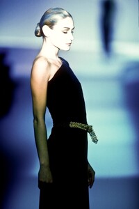 Valentino 1996 Women RTW 255.jpg
