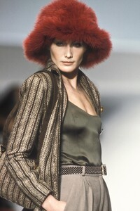 Valentino 1996 Women RTW 47.jpg