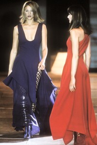 Versace 1993 Women RTW 49.jpg