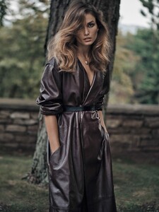 Vogue-China-November-2015-Andreea-Diaconu-by-Lachlan-Bailey-03.jpg