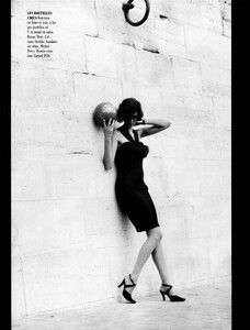 VogueParisAugust1991_196.jpg