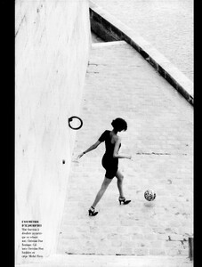 VogueParisAugust1991_199.jpg