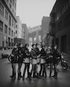 VogueUSSept1991_PeterLindbergh.jpg