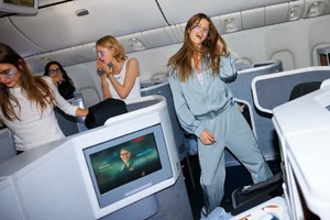 Vogue_20World_20Hollywood_20Flight_20inside_20by_20Acielle_20STYLEDUMONDE0K3A0743FullRes.webp