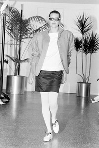 YasminLeBon_KLbyKarlLagerfeld_Resort1985_08.jpg