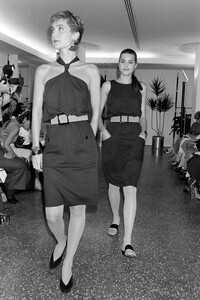 YasminLeBon_KLbyKarlLagerfeld_Resort1985_13.jpg