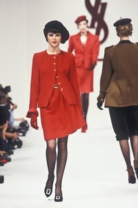 Yves Saint Laurent 1993 Women RTW 14.jpg