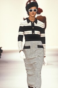 Yves Saint Laurent 1994 Women RTW 106.jpg
