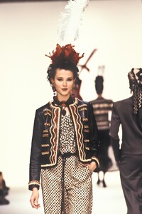 Yves Saint Laurent 1994 Women RTW 128.jpg
