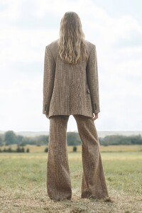 Zara Fel 10-2025_10.jpg