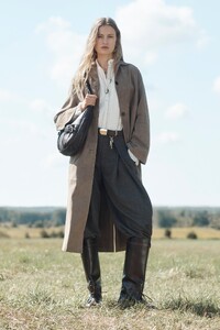 Zara Fel 10-2025_4.jpg