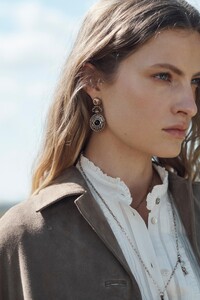 Zara Fel 10-2025_6.jpg